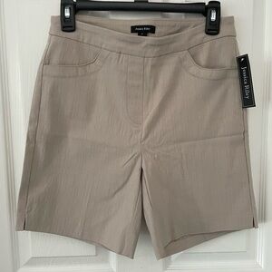 NWT Jessica Riley Women's Tan Shorts, Size M
